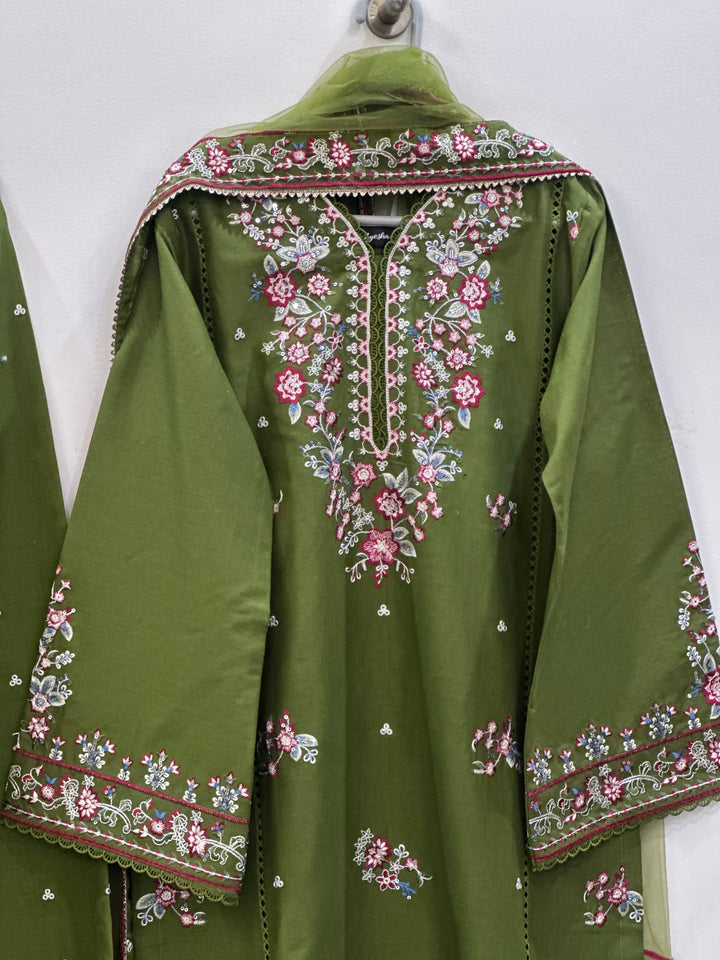 KIRAN Pure Lawn Embroidered 3 Piece Dress – LF-KR-009