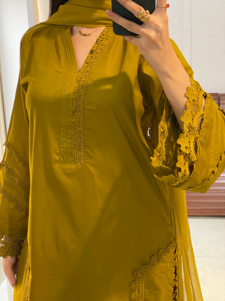 SHANAEL Pure Lawn Embroidered 3 Piece Dress – LF-SN-026