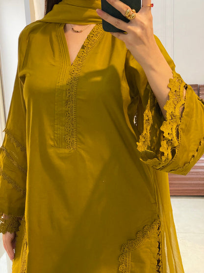 SHANAEL Pure Lawn Embroidered 3 Piece Dress – LF-SN-026