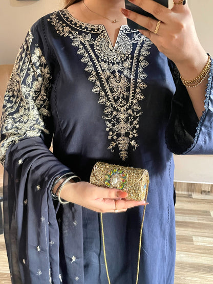 SHEELA Pure Lawn Embroidered 3 Piece Dress – LF-SL-032