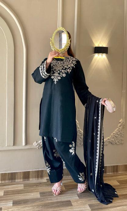 ZAROON Pure Lawn Embroidered 3 Piece Dress – LF-ZN-025