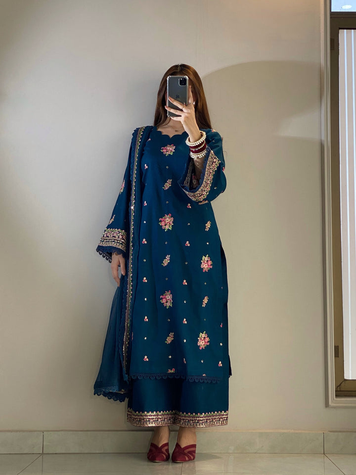 KAJAL Pure Lawn Embroidered 3 Piece Dress – LF-KJ-030